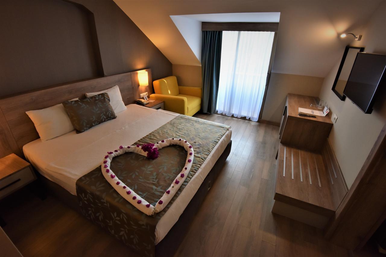 Lucida Beach Hotel Çamyuva Exteriér fotografie