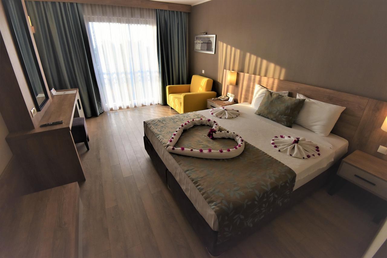 Lucida Beach Hotel Çamyuva Exteriér fotografie