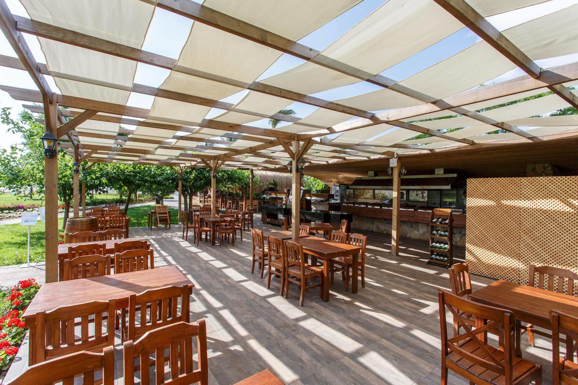 Lucida Beach Hotel Çamyuva Exteriér fotografie