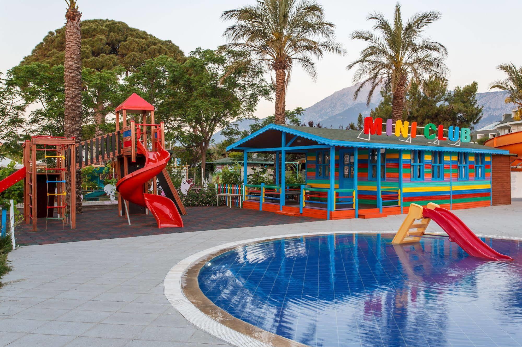 Lucida Beach Hotel Çamyuva Exteriér fotografie